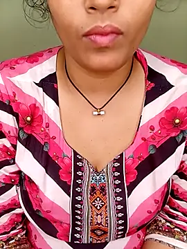 Rose-luckey online show from April 28, 3:38 pm