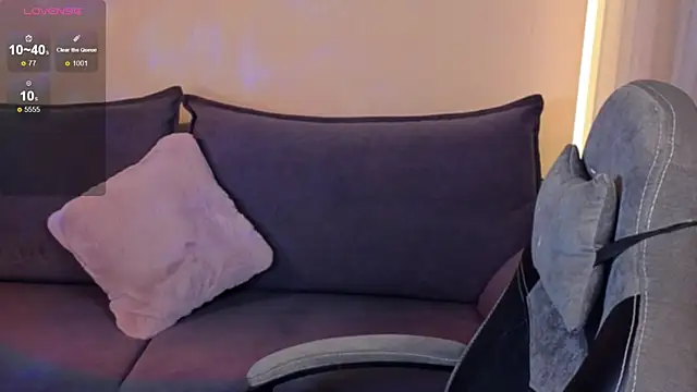 CarolineGuthrie online show from October 1, 3:06 pm