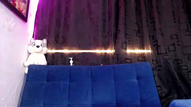 Megan Gil  online show from May 15, 10:56 pm