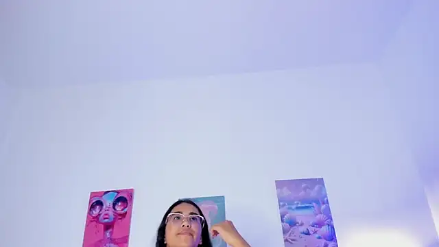 tyra bankss  online show from October 29, 3:11 am