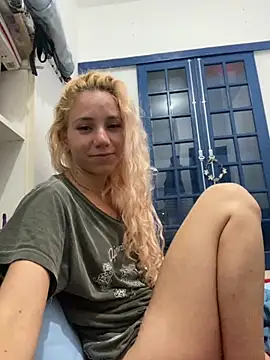 Bruna551 online show from October 17, 4:16 am