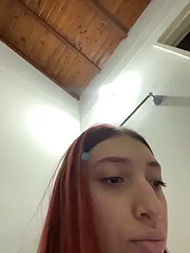 Paulina-Wells online show from October 13, 9:39 pm