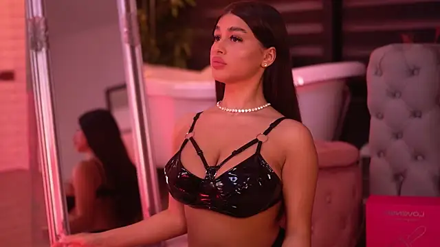 BellaNoirre online show from November 28, 6:33 pm