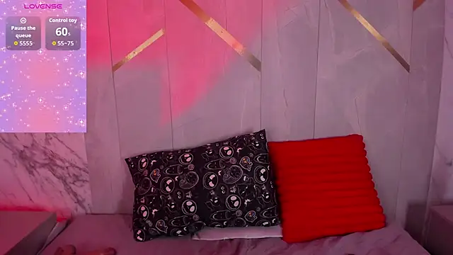 Ravenna666  online show from December 14, 11:38 am