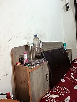 MEERAcle online show from April 13, 3:13 pm