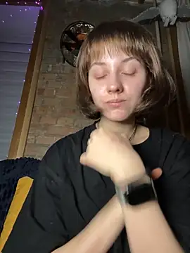 Only April online show from December 3, 8:44 pm