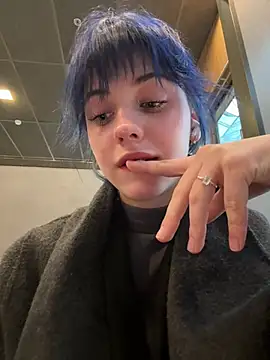 Only April online show from March 15, 4:47 am