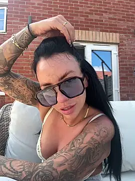 BELLABLACKXUK online show from July 3, 10:43 am