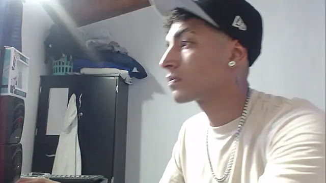 Snapshot of partdemonlatin666 chatting on October 25, 9:10 pm partdemonlatin666 online show from October 25, 9:10 pm