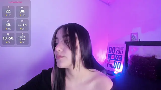 Snapshot of KimGarces chatting on October 4, 8:57 pm KimGarces online show from October 4, 8:57 pm