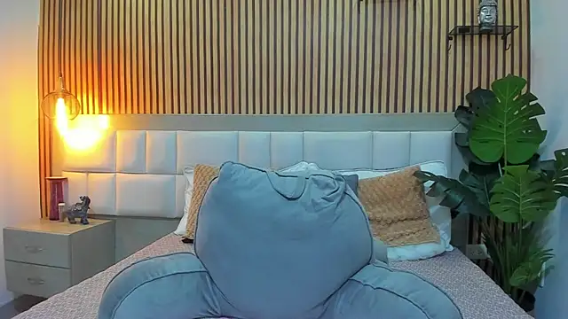 KattyBonnie online show from November 1, 10:58 pm