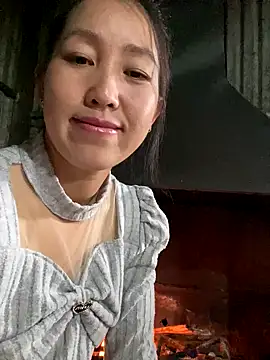 Huong-Ly online show from November 9, 3:13 am