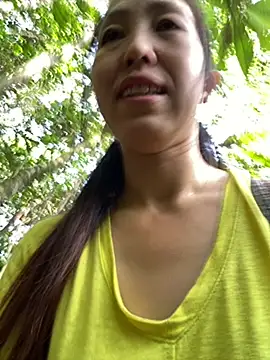 Huong-Ly online show from October 30, 1:19 am