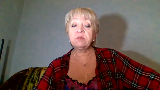 DianaQDream online show from April 1, 7:31 am