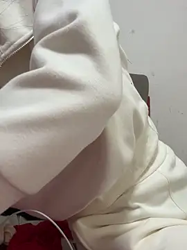 crhong666 online show from November 6, 5:24 am