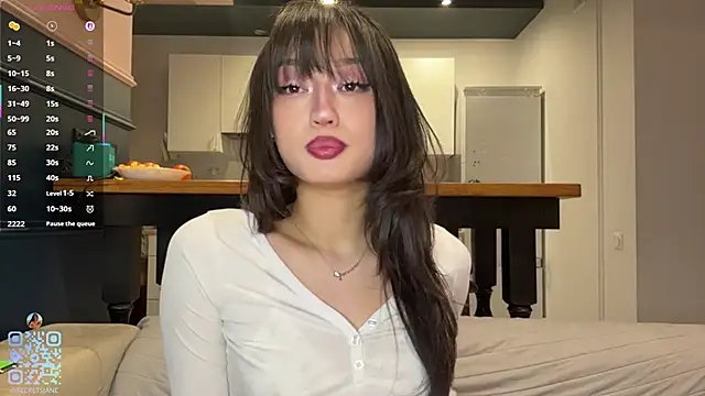 SweetSakuraJane online show from April 4, 9:13 pm