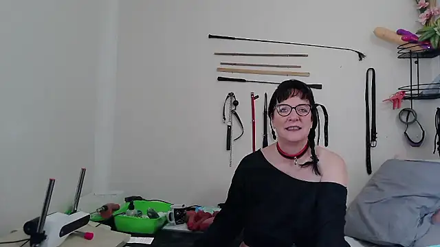 honey47 online show from January 11, 12:10 pm