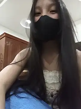 Emi Fujin online show from November 24, 3:36 pm