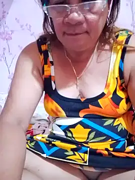 vickyhot1966 online show from March 9, 1:47 pm