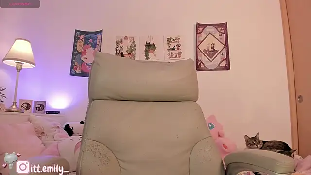 emily uwu0 online show from January 8, 12:03 am