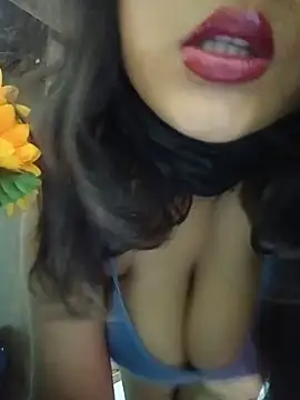 Hott Muskan online show from June 8, 6:52 pm