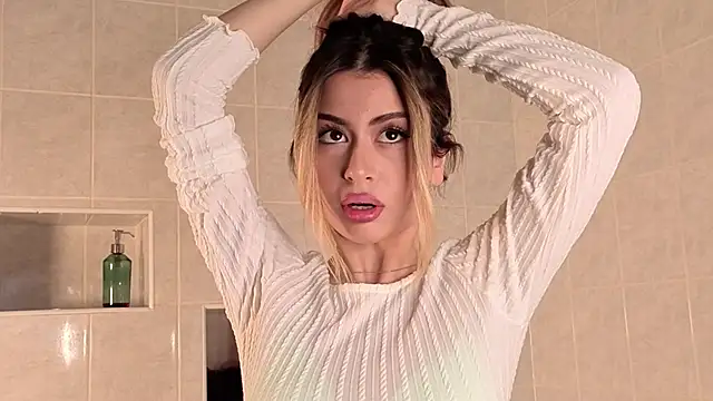 GeorginaHarn online show from October 4, 8:20 am