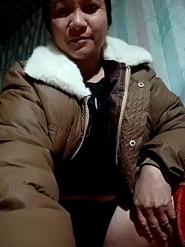 Love-Mama33 online show from February 2, 11:59 pm