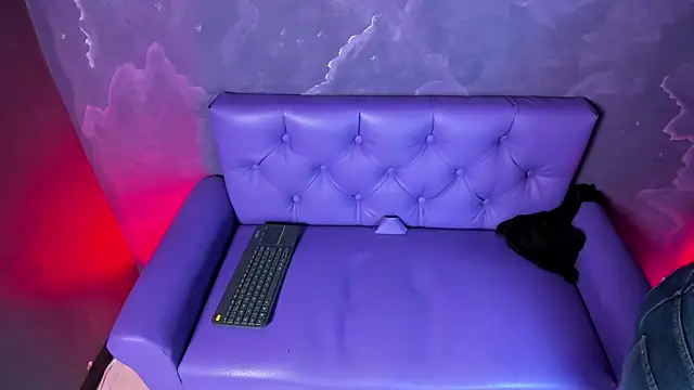 Lili milk20 online show from September 25, 7:45 pm