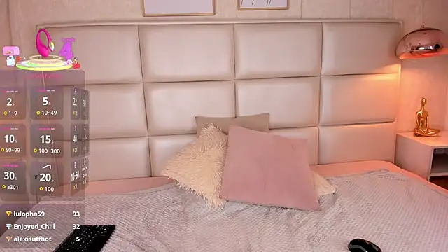 Natt Clark online show from September 10, 1:44 pm