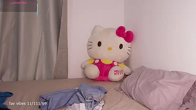 Snapshot of dulceangel__ chatting on September 11, 2:23 am dulceangel   online show from September 11, 2:23 am