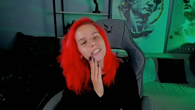 NitaNihil online show from October 3, 7:19 pm