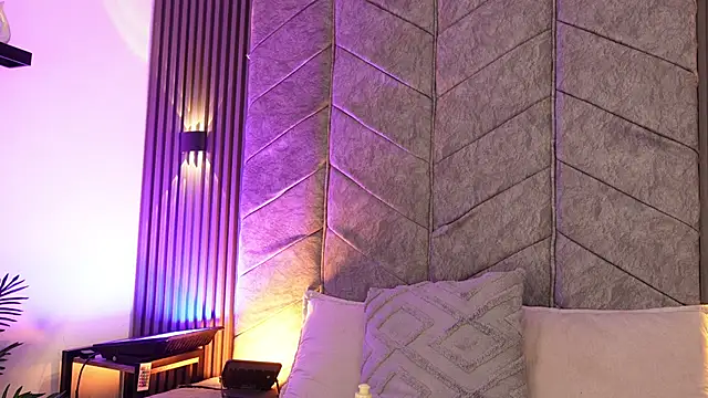 maddy1y  online show from February 27, 12:38 pm