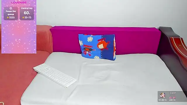 MiaKiittyy online show from October 11, 7:16 pm