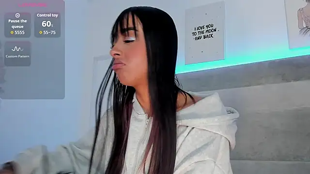 Aleja ruizz online show from September 19, 8:13 am