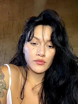 Snapshot of jepetitoiseau chatting on October 24, 8:27 pm jepetitoiseau online show from October 24, 8:27 pm