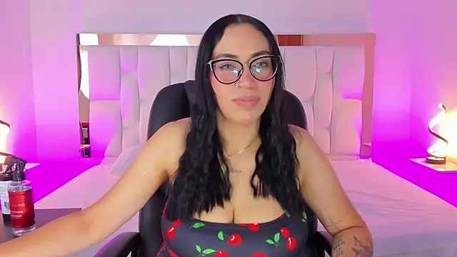 Camille Juicy online show from September 11, 1:55 pm