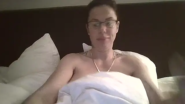 sexygilf82 online show from March 6, 11:00 pm