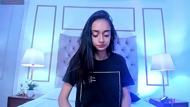 Snapshot of Leilani- chatting on September 16, 12:57 pm Leilani- online show from September 16, 12:57 pm