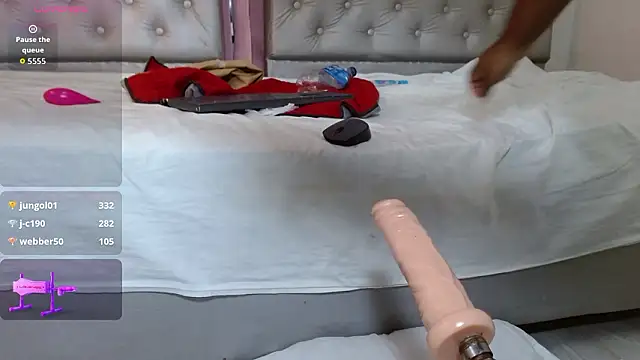 angiellam online show from February 8, 7:28 pm