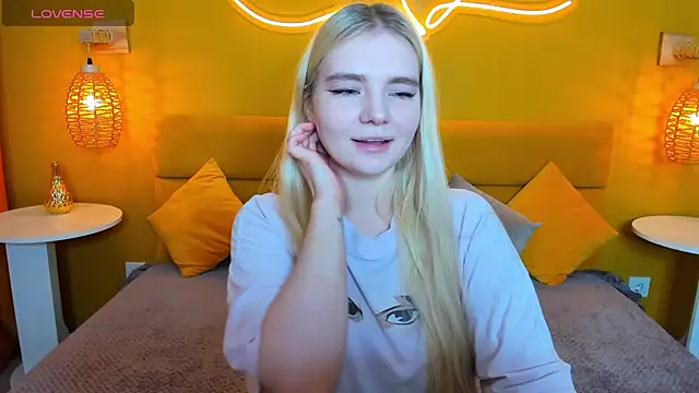 RuthBryant online show from November 15, 1:28 am