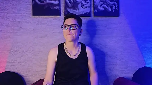 SpencerMontgomery online show from November 7, 7:52 pm