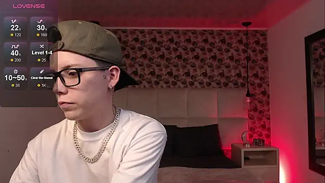 SpencerMontgomery online show from September 16, 9:01 pm