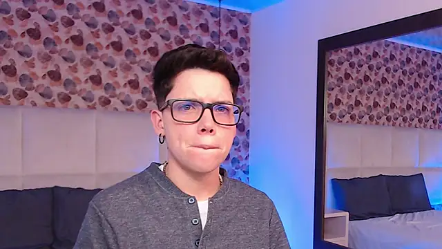 SpencerMontgomery online show from October 17, 8:01 pm