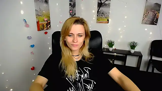 PeppyMia online show from November 5, 7:35 am