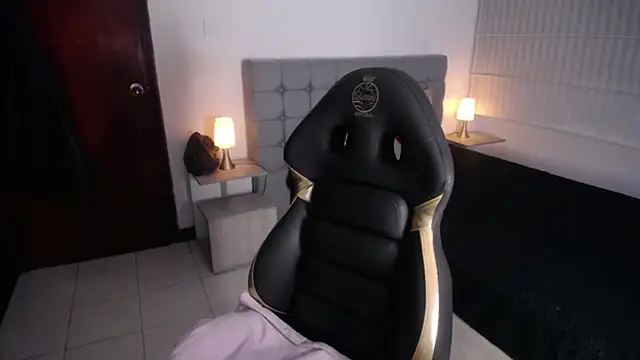 Agatha bellucci  online show from October 30, 5:03 pm