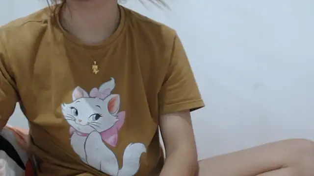 Dolly Peach  online show from February 10, 8:45 pm