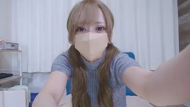 baby yanchan online show from August 6, 10:33 am