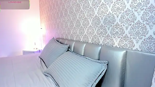 BellaNixs online show from November 24, 4:03 am