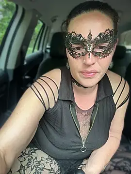 Nadja Noir online show from May 7, 2:32 pm