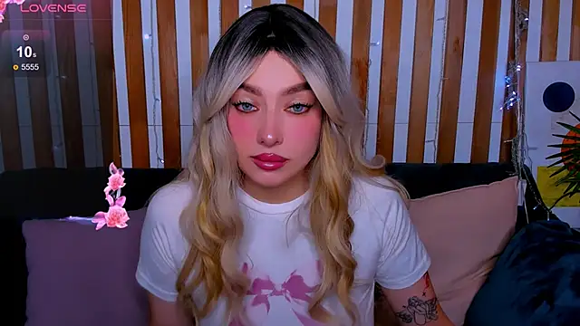 Emily Tylerr online show from February 26, 1:37 am